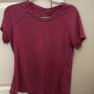 Size 10 magenta lululemon shirt